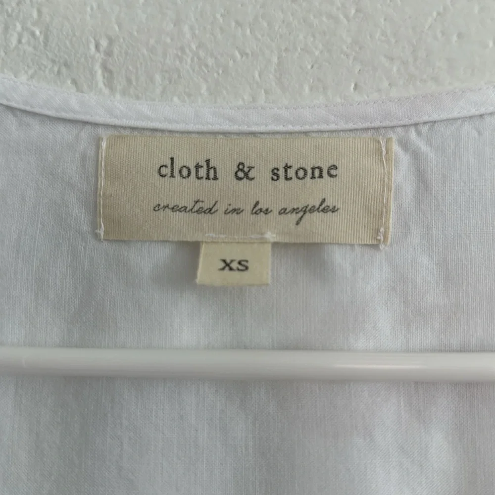 Cloth and Stone White Button Top XS - Picture 4 of 6